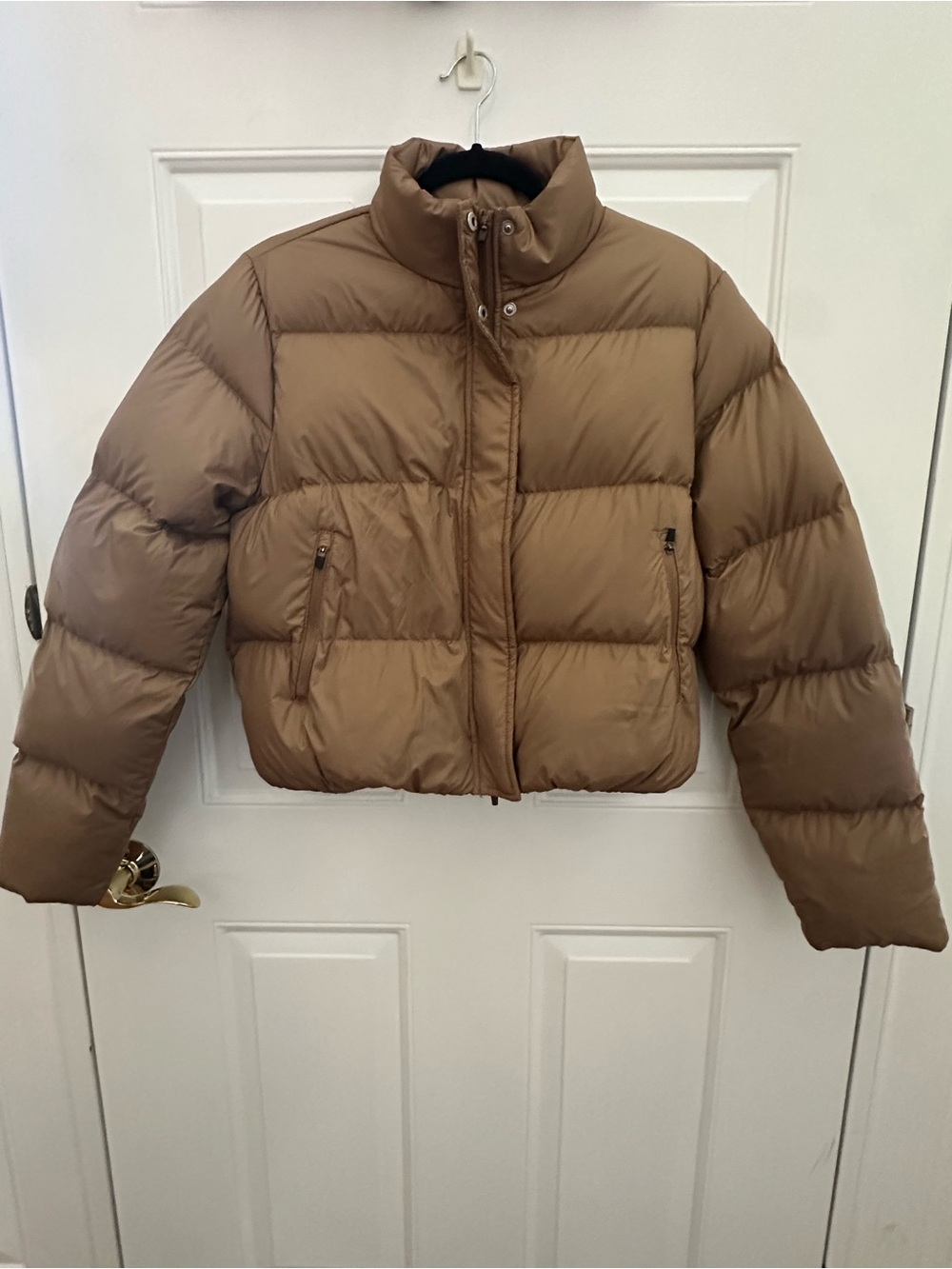 Halara Cropped Puffer Jacket in Taupe size S NWOT - Picture 3 of 12